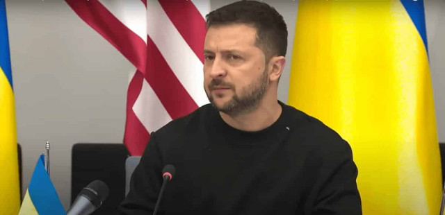 Росія не може своїми силами вести війну в Україні, - Зеленський
