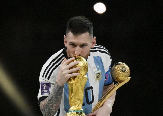 Популярний репер програв 300 тисяч доларів, поставивши проти команди Мессі
