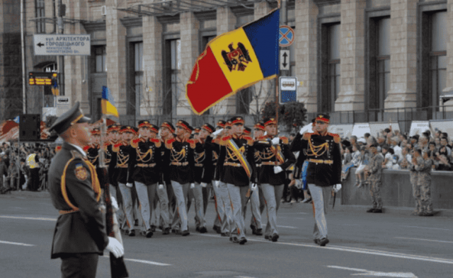 Из роты почетного караула