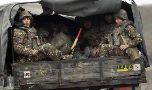 В Армении заявили о десяти раненых из-за обострения на границе с Азербайджаном
