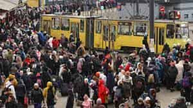 Почти 3 млн человек покинули Украину
