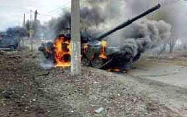 Запорожская область: россияне ударили по Васильевке и везут туда пропагандистов
