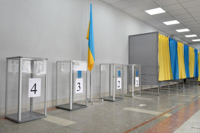 Україна готується до післявоєнних виборів: Politico назвало можливі строки
