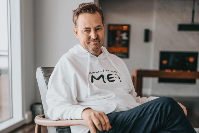 До смерті Меттью Перрі причетна знаменитість: поліція розкрила деталі
