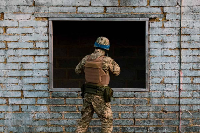 Украинская авиация нанесла 12 ударов по районам скопления оккупантов и их техники
