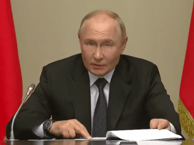 Ставка Путіна на перемогу спрацює, якщо Захід не зламає цю логіку, - колумніст Politico
