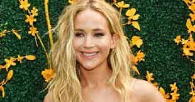 Беременная Дженнифер Лоуренс вышла в свет с Леонардо Ди Каприо
