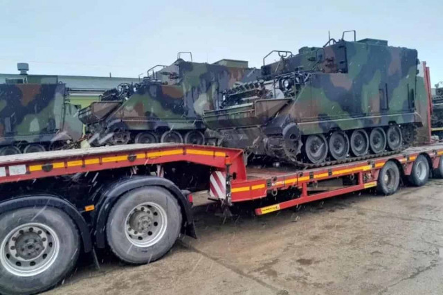 Україна отримала бронемашини М577 від Литви: що це за техніка
