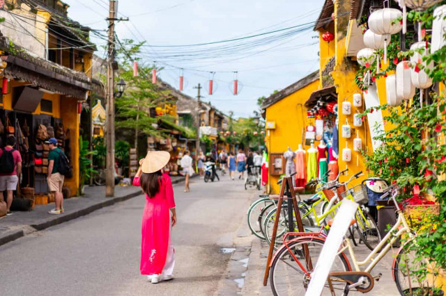 Від пляжів до міст: названо найдешевші місця у світі для відпочинку в 2024 році
