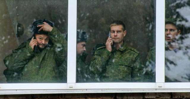 В Москве начали забирать в армию студентов ВУЗов и раздавать повестки в общежитиях
