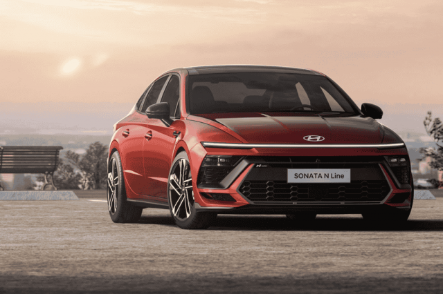 Hyundai представила обновленный седан Sonata
