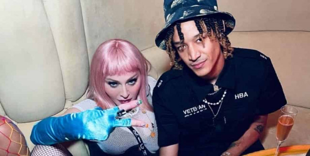 Мадонна рассталась со своим 27-летним бойфрендом
