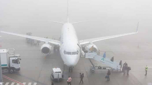 Украина готовится открыть небо для гражданских самолетов – французский министр
