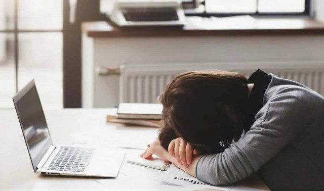 Чому під час стресу набирається вага: чітка відповідь дієтологів
