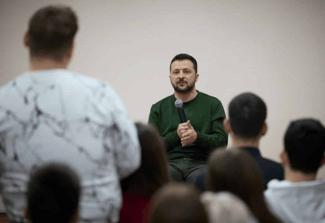 Чи мобілізують випускників вишів перед вступом у магістратуру: відповідь президента
