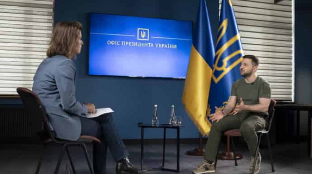 Зеленский объяснил, почему будет говорить только с Путиным
