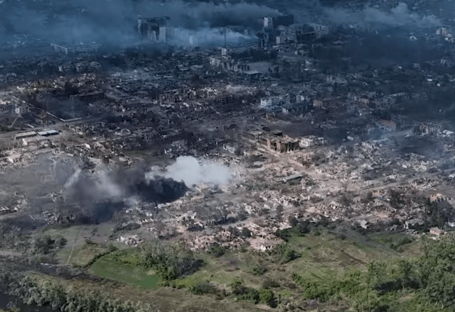 РФ могла втратити у Вовчанську цілу повітряно-десантну бригаду, - Forbes
