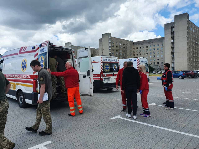 Украинцам трудно получить медпомощь под оккупацией: все больницы переполнены россиянами