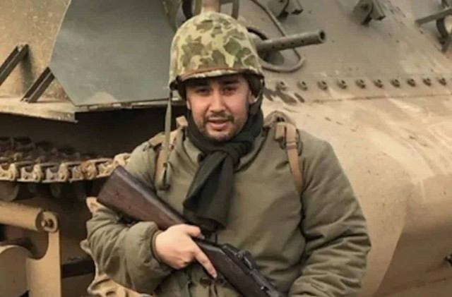 Відомий російський шоумен отримав опік обличчя на війні в Україні (фото)
