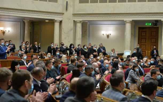 Рада одобрила выделение бизнесу по 8000 грн