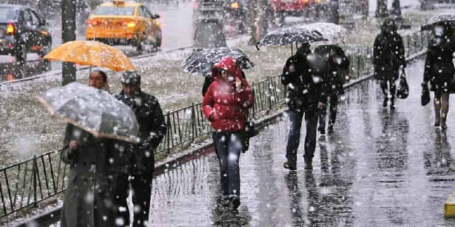 Тепла не ждите: появился прогноз на начало апреля в Украине 