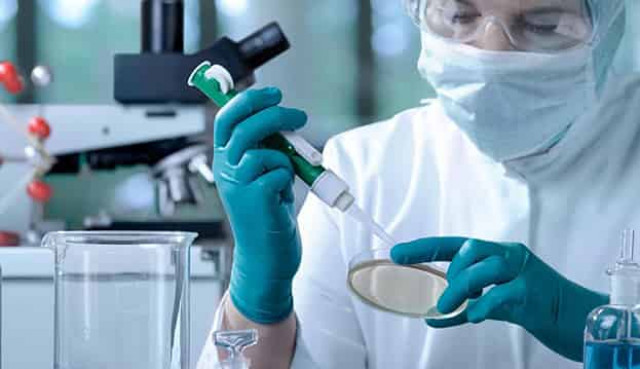 Ukrainian army reports 100 new COVID-19 cases