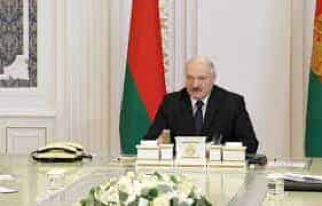 Лукашенко обвинил Запад в стремлении сменить власть в Белоруссии
